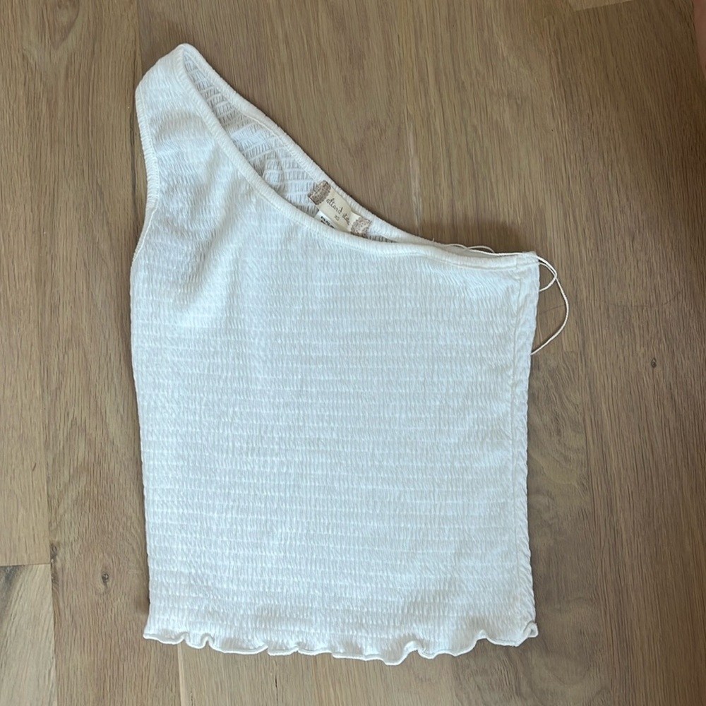 White one shoulder top